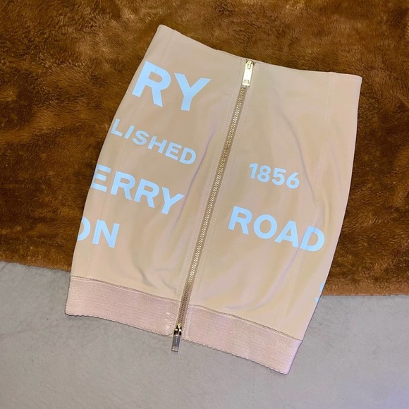 Burberry Horseferry Print Mini Skirt in Nude - Picture 9 of 13